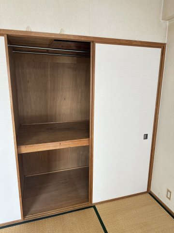 シャルマンフジ岩出の和室