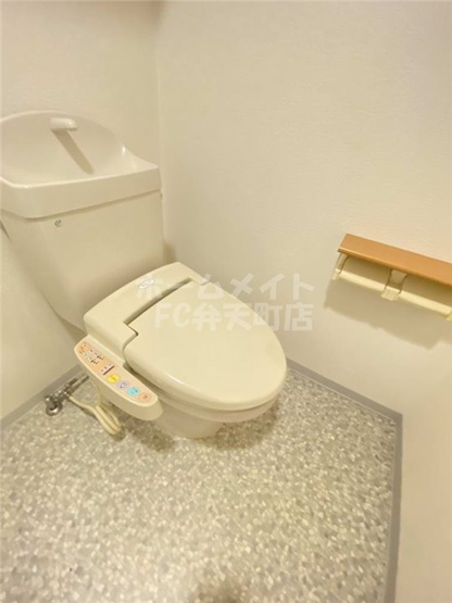 【トイレ】 | アスティナ弁天町 | ゆったりとした空間のトイレです