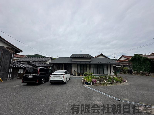 【駐車場】 | 美保関町千酌中古戸建★千酌海水砂浜まで徒歩約2分★ | 複数台駐車可です！