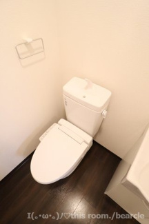 【トイレ】 | アパートメント二条城 | コンパクトで使いやすいトイレです