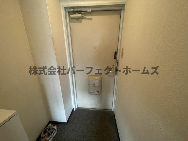サンライズ枚方の玄関|収納もある玄関です