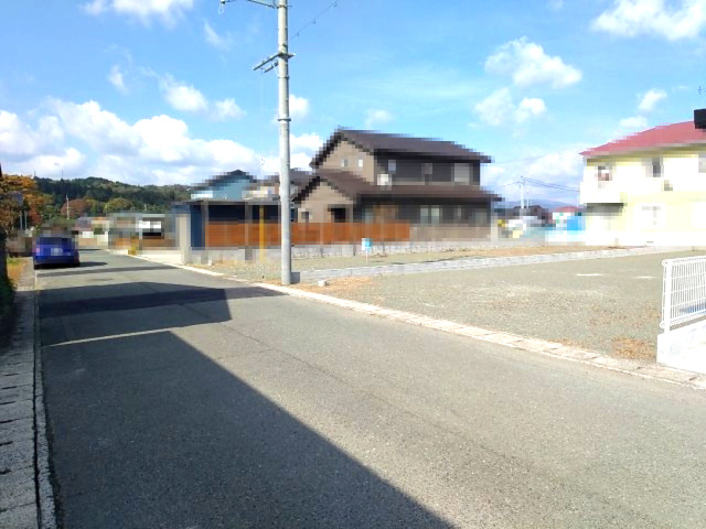 SUNタウン熊野本Ⅱ3-南中の前面道路含む現地写真