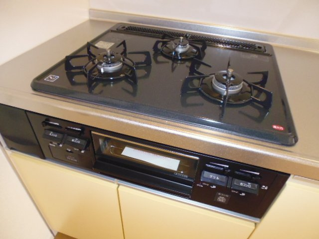 プランドール２１のキッチン|3口ガスコンロ