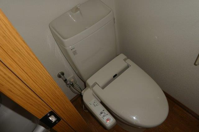 プチパール倉敷Bのトイレ|シャワー付きトイレ