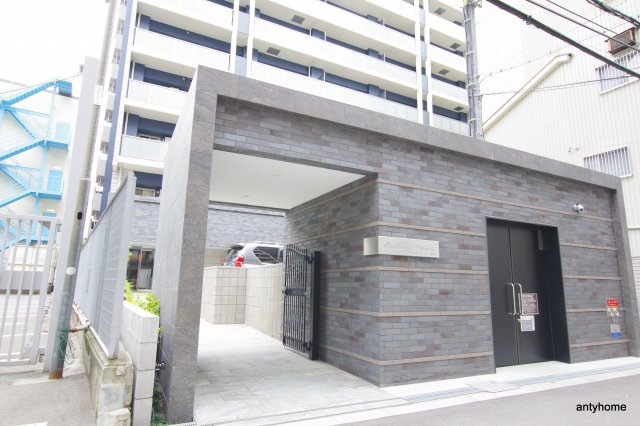 ブルフォルトゥーナ扇町　仲介手数料無料のエントランス