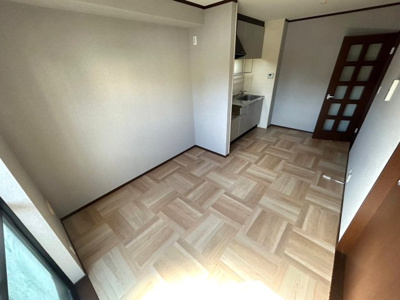 【居間・リビング】 | 新栄プロパティー古市Ⅱ