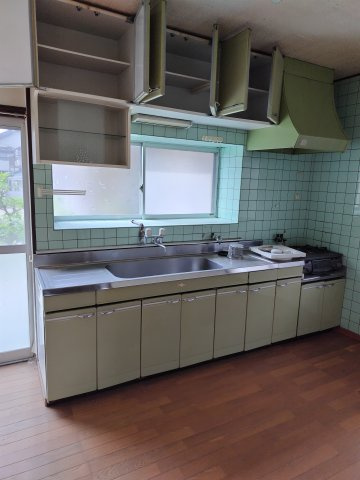 ６３３３１　岐阜市三田洞東中古戸建てのキッチン