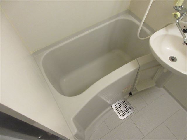 クレスト泉｜名古屋市の賃貸ならMy賃貸の浴室|クレスト泉