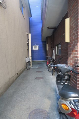 【その他共用部分】 | 高橋ビル | 自転車置き場
南千住の賃貸物件。
「高橋ビル」のことなら(株)メイワ・エステートへ