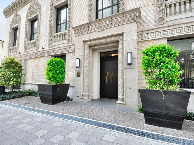 グランサンクタス淀屋橋 BRAVI不動産のロビー