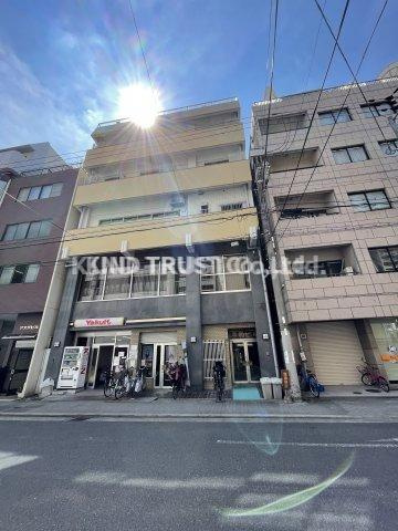 平和ビルの外観|おしゃれな外観です