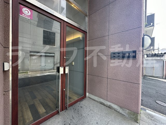 アルテハイム東大阪のエントランス|落ち着いたエントランスです