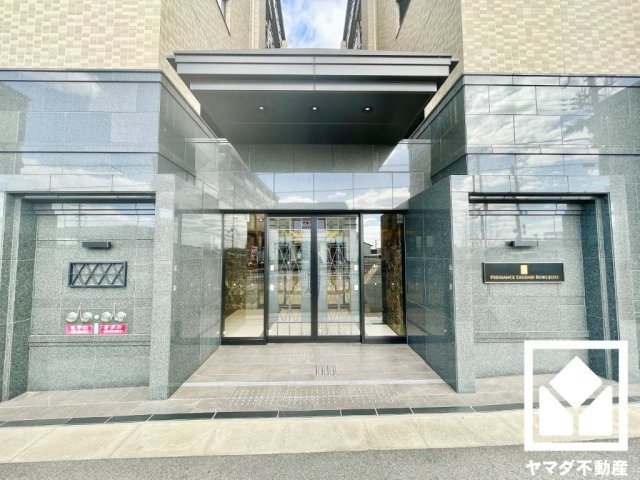 プレサンスレジェンド六地蔵