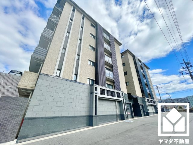 プレサンスレジェンド六地蔵の外観