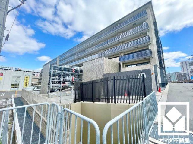 プレサンスレジェンド六地蔵の外観