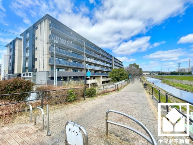 プレサンスレジェンド六地蔵