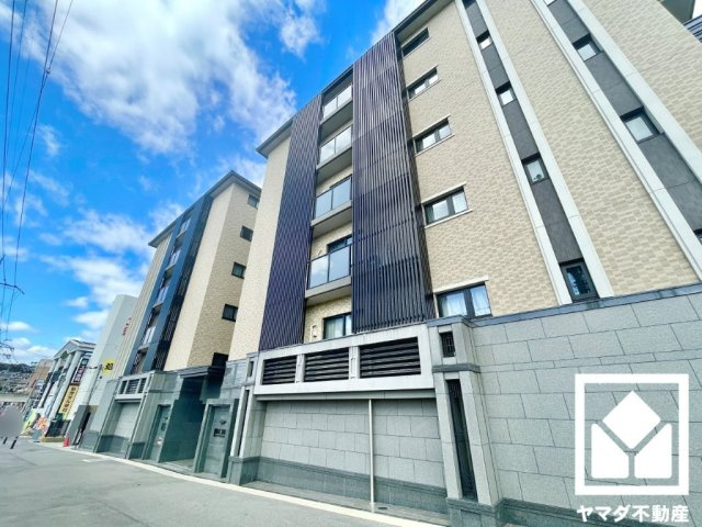 プレサンスレジェンド六地蔵の外観