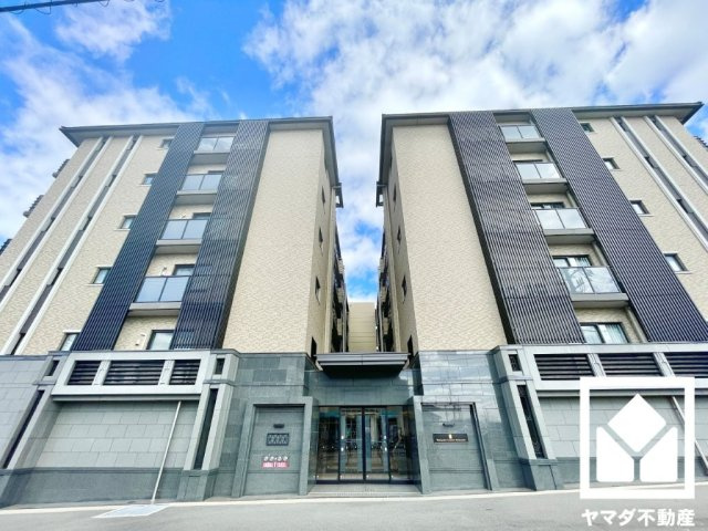 プレサンスレジェンド六地蔵の外観