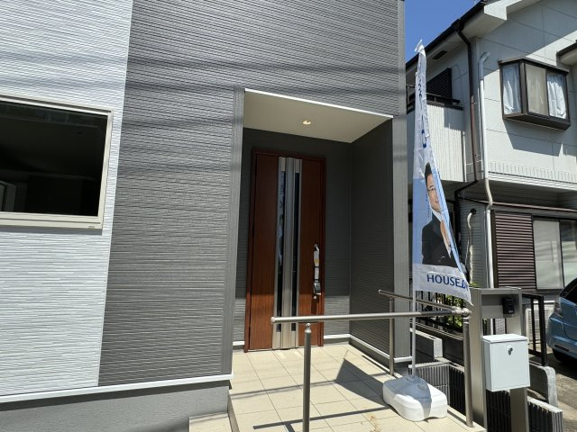 松戸市稔台８丁目新築戸建のエントランス|エントランス・玄関ポーチ