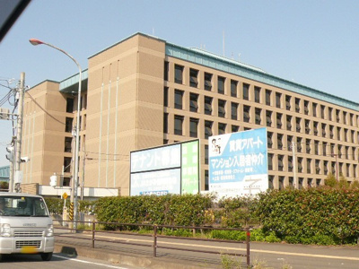 座間市役所　300ｍ