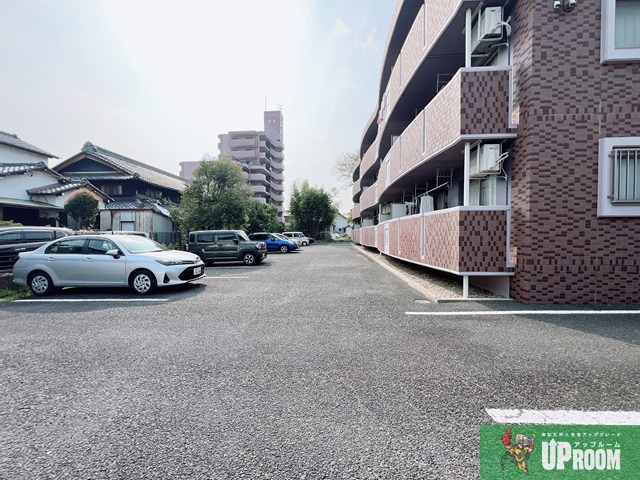 佳峰の駐車場