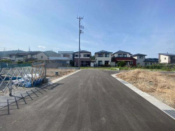 貴志川町丸栖分譲地（6号地の内容）の前面道路含む現地写真