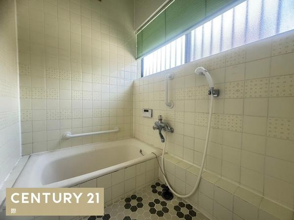 和歌山市杭ノ瀬　中古戸建の浴室