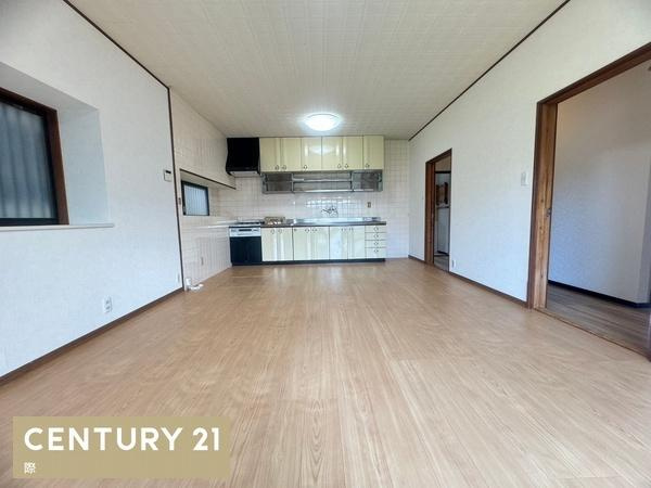 和歌山市杭ノ瀬　中古戸建の居間・リビング