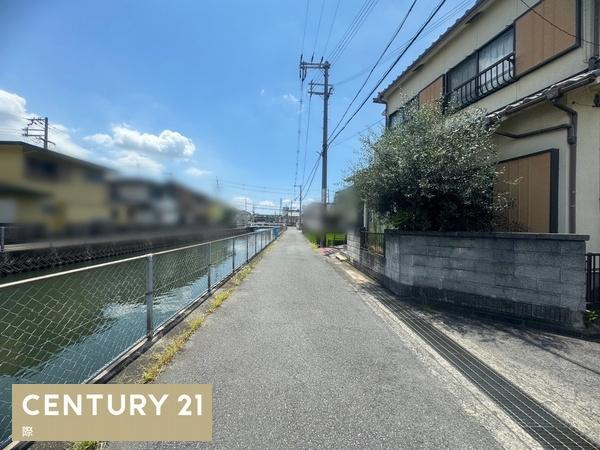 和歌山市杭ノ瀬　中古戸建の前面道路含む現地写真