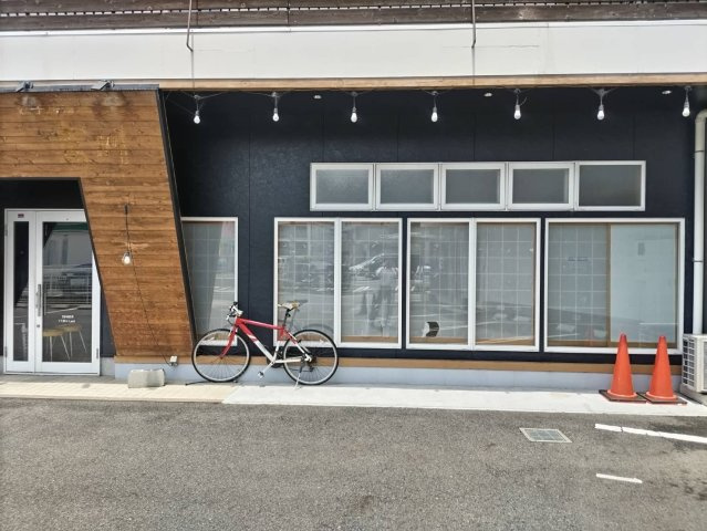 守山市梅田町の店舗一部の外観