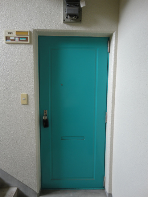 大津山シャインビル【キャッシュバック対象】の玄関|収納もある玄関です