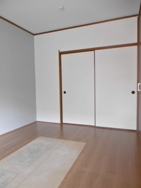 大津山シャインビル【キャッシュバック対象】の洋室|広々とした洋室です