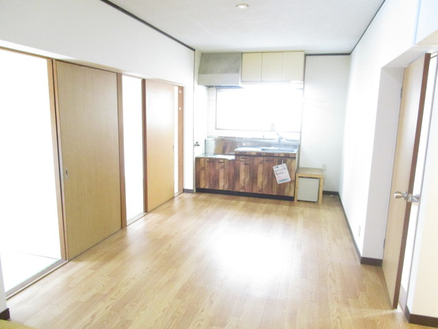 大津山シャインビル【キャッシュバック対象】の居間・リビング|使いやすい居間です