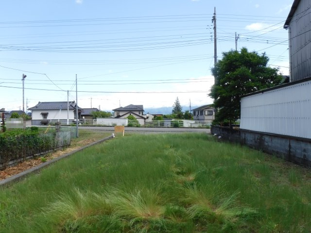 南アルプス市荊沢66坪売地