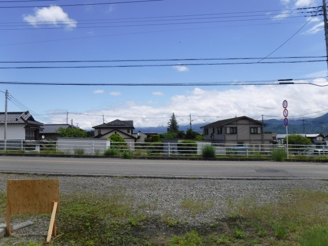南アルプス市荊沢66坪売地