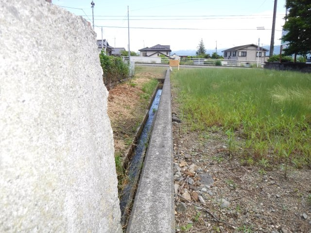 南アルプス市荊沢66坪売地
