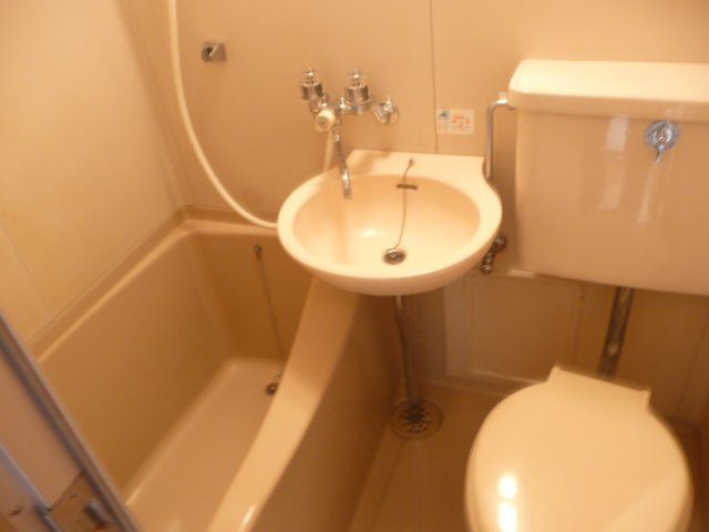 カルチェヴィラ吉勇の浴室