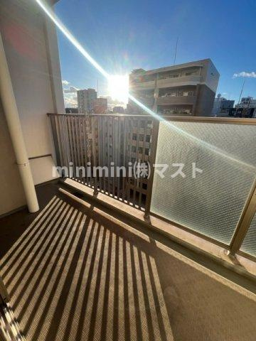エルセレーノ上本町レジデンスのバルコニー|別号室参考写真