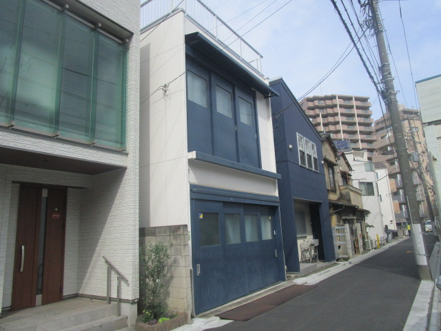 文京区小石川３丁目の倉庫の外観