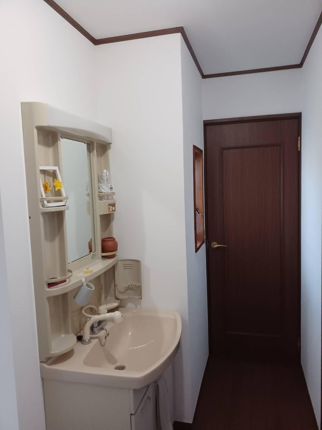 土佐市 塚地　中古住宅の独立洗面台