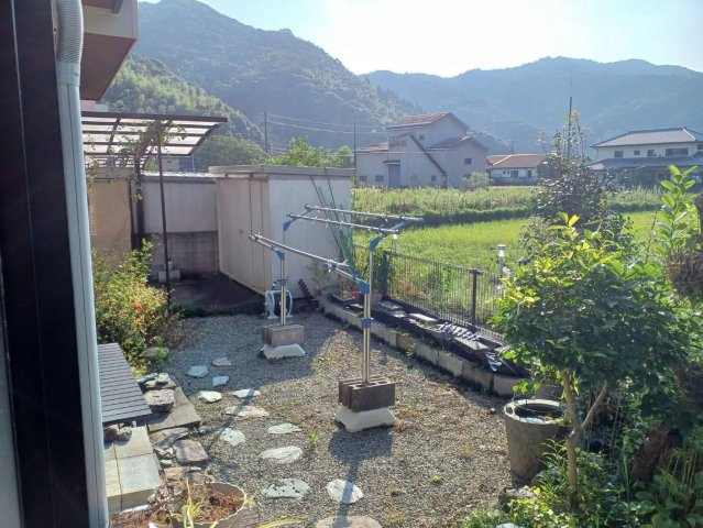 土佐市 塚地　中古住宅の庭