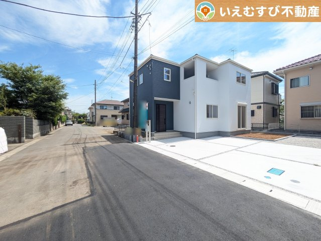 Livele Garden.S　鴻巣筑波第2の前面道路含む現地写真|充分な広さの6.5ｍ前面道路
間口が広くお車の出し入れも問題なく行えるスペースが確保されています♪