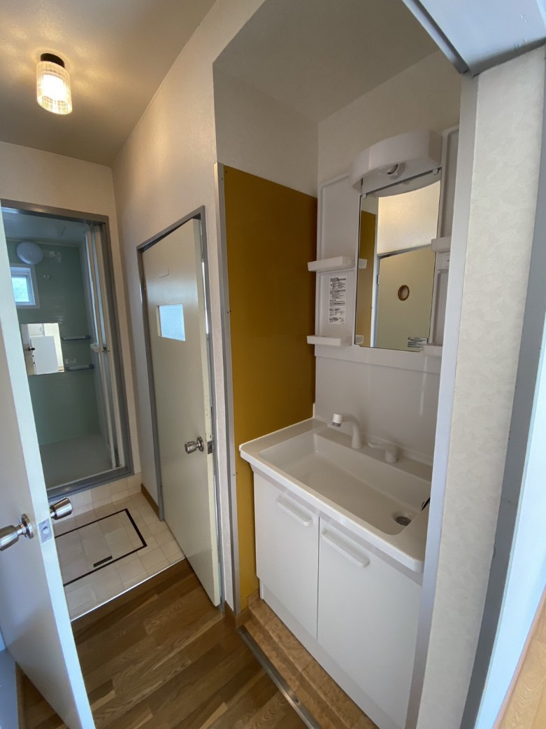 ロイヤルパレスアップルの独立洗面台|使いやすい洗面所です