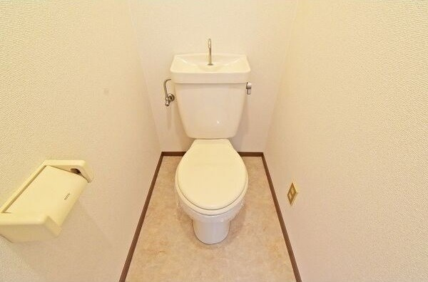 エステート徳重のトイレ