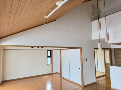 【居間・リビング】 | 星和菊ケ丘ハイツ