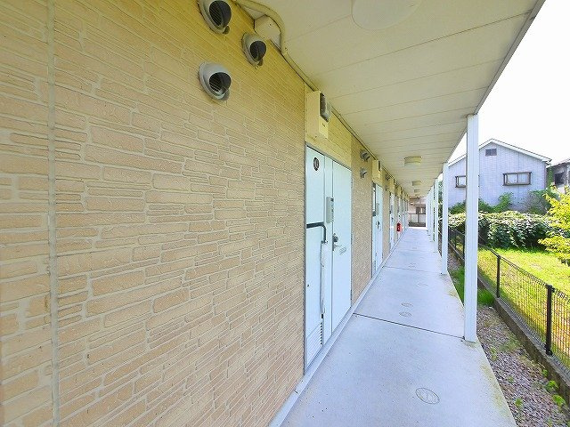 レオパレスシャルム　メゾン木津のその他共用部分|共用の通路です