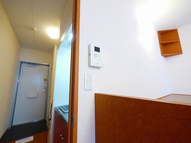 レオパレスシャルム　メゾン木津のセキュリティ|モニター付きインターホンです