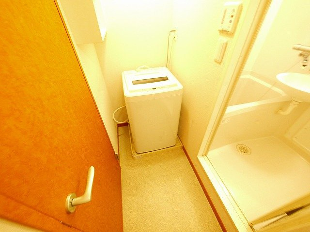 レオパレスシャルム　メゾン木津の設備|洗濯機もあります