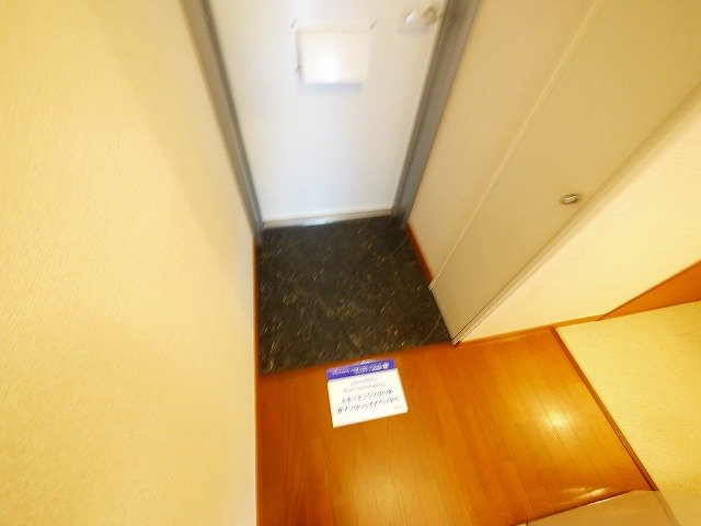 レオパレスシャルム　メゾン木津の玄関|ゆったりとした玄関です