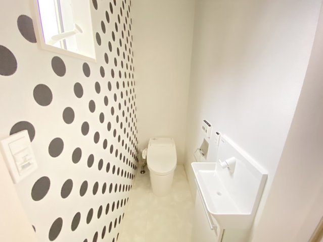 【トイレ】 | 《屋上付き！白基調の内装》水戸市鯉淵町　中古一戸建て